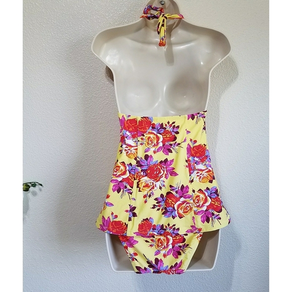 Betsey Johnson Tankini Halter Neck Swim Set - Picture 3 of 11